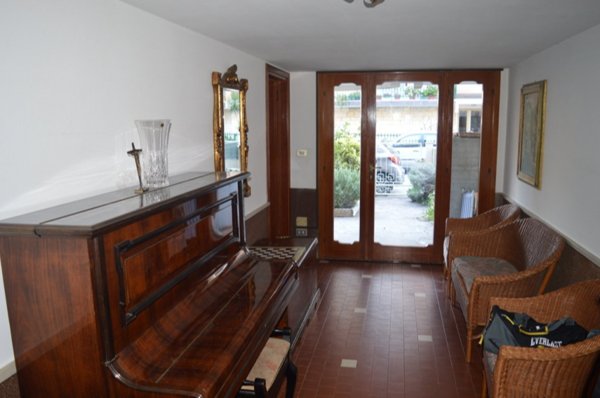 casa indipendente in vendita a Rimini in zona Colonnella