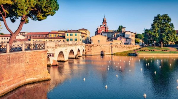 casa indipendente in vendita a Rimini in zona Viserba