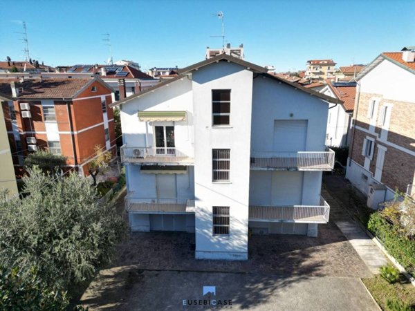 casa indipendente in vendita a Rimini in zona Centro Storico