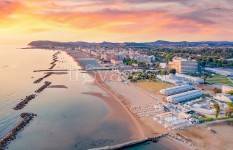 casa indipendente in vendita a Rimini in zona Marina Centro