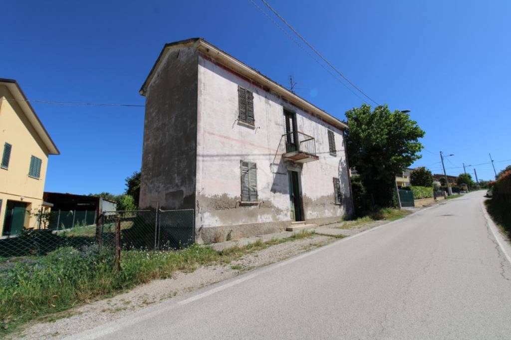 casa indipendente in vendita a Rimini in zona Gaiofana