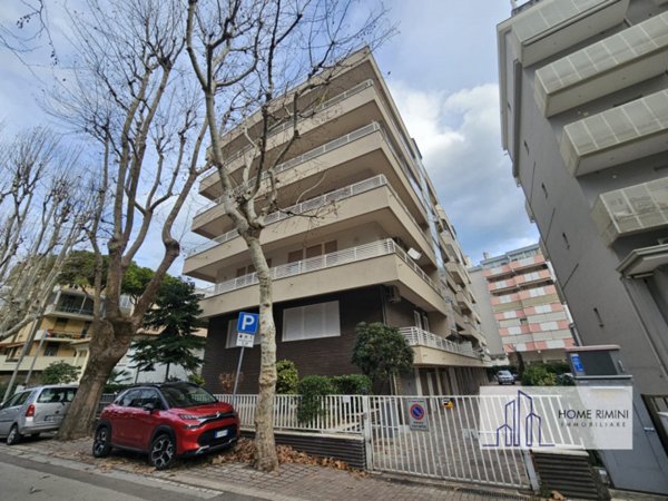 appartamento in vendita a Rimini in zona Marina Centro