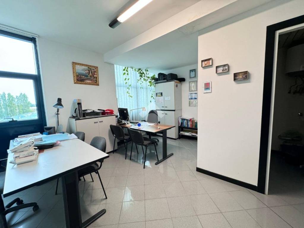 ufficio in vendita a Rimini in zona Centro Storico