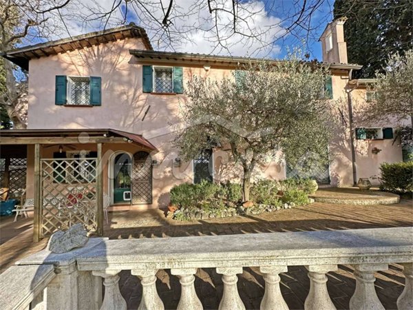 casa indipendente in vendita a Rimini