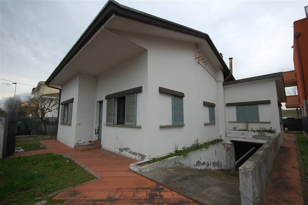 casa indipendente in vendita a Rimini