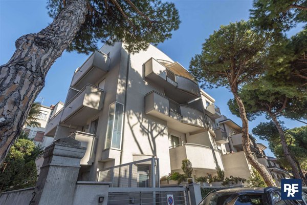 appartamento in vendita a Rimini in zona Marina Centro