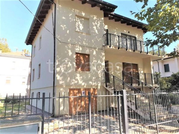 casa indipendente in vendita a Rimini