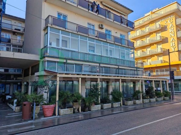 ufficio in vendita a Rimini in zona Viserba