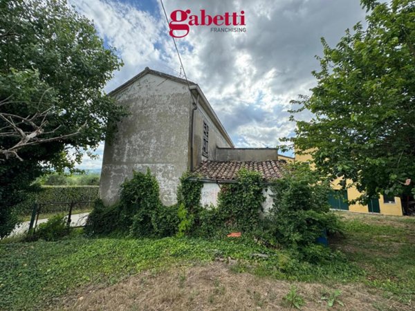 casa indipendente in vendita a Rimini in zona Gaiofana