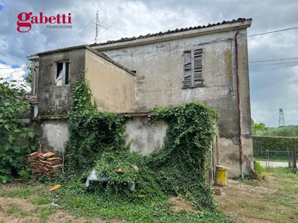 casa indipendente in vendita a Rimini in zona Gaiofana