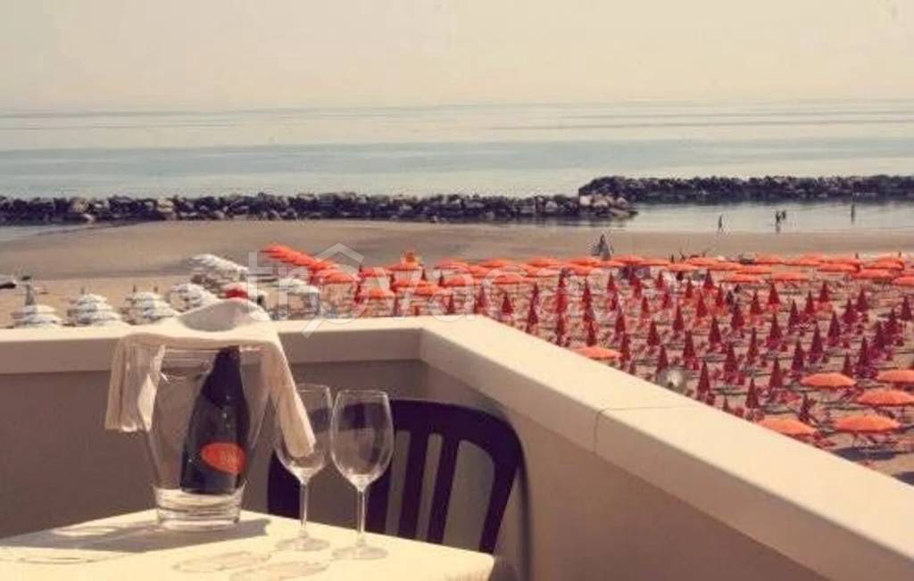 negozio in vendita a Rimini in zona Torre Pedrera