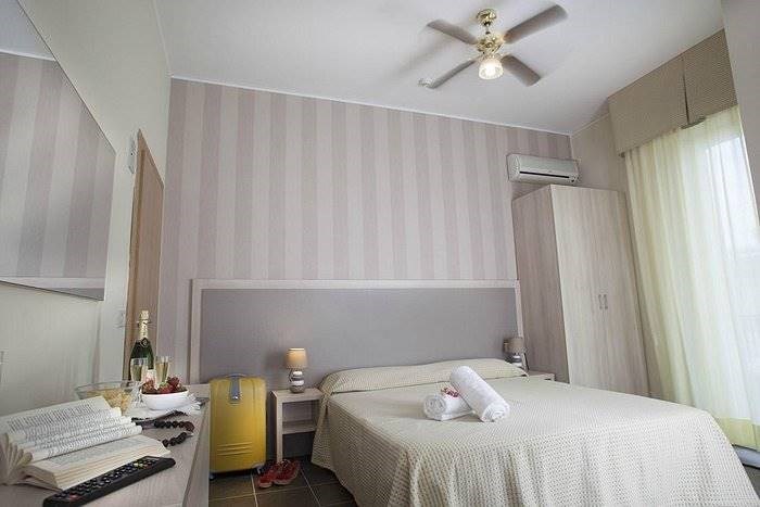 negozio in vendita a Rimini in zona Torre Pedrera