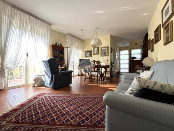 casa indipendente in vendita a Rimini in zona Borgo San Giuliano