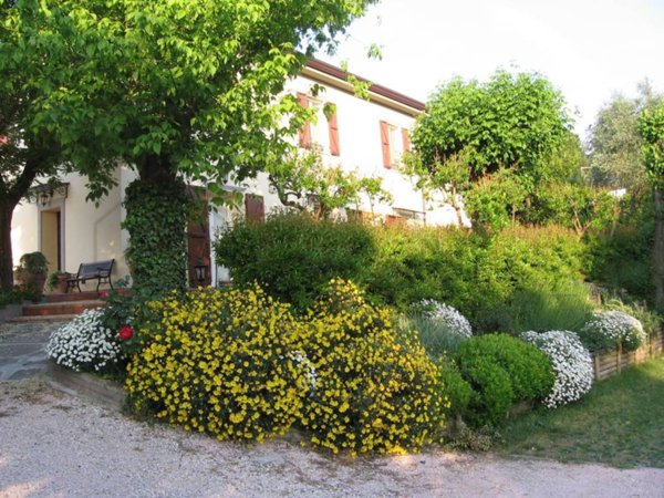 casa indipendente in vendita a Rimini in zona Vergiano