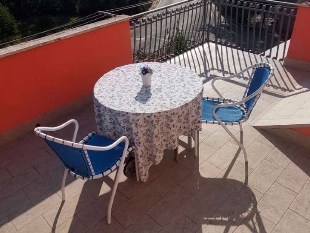 casa indipendente in vendita a Rimini in zona Vergiano