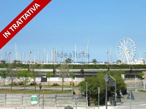 negozio in vendita a Rimini in zona San Giuliano a Mare