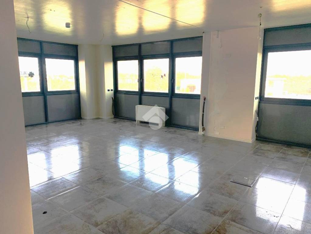 ufficio in vendita a Rimini