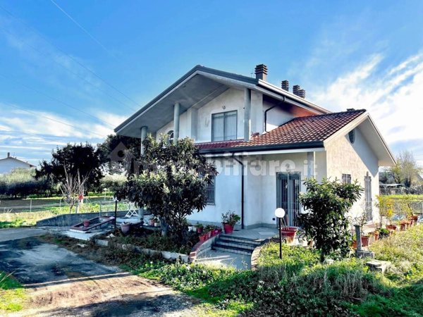 casa indipendente in vendita a Rimini