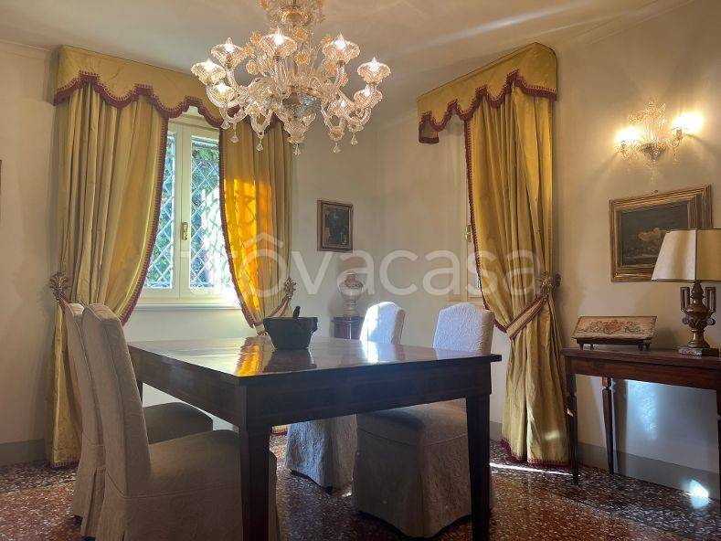 casa indipendente in vendita a Rimini in zona Centro Storico