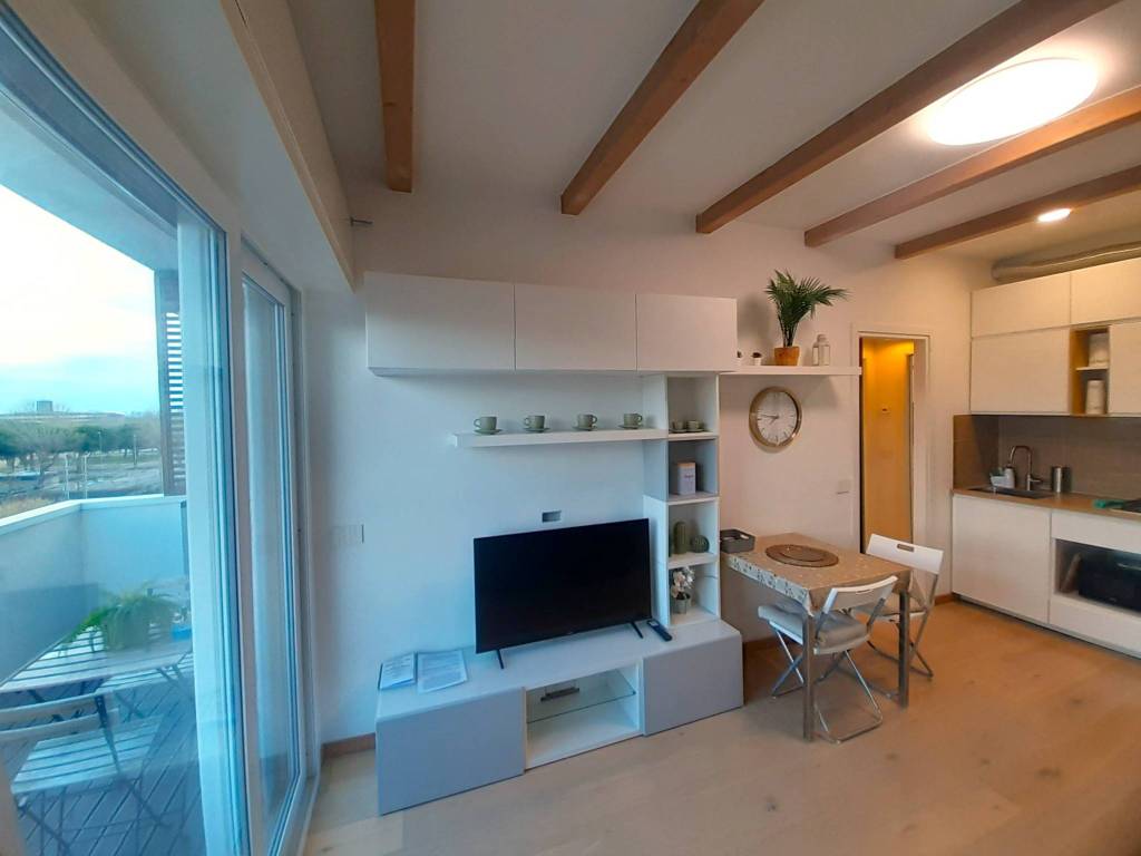 appartamento in vendita a Rimini in zona Miramare di Rimini