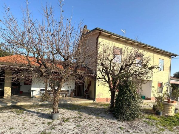 appartamento in vendita a Rimini in zona Vergiano