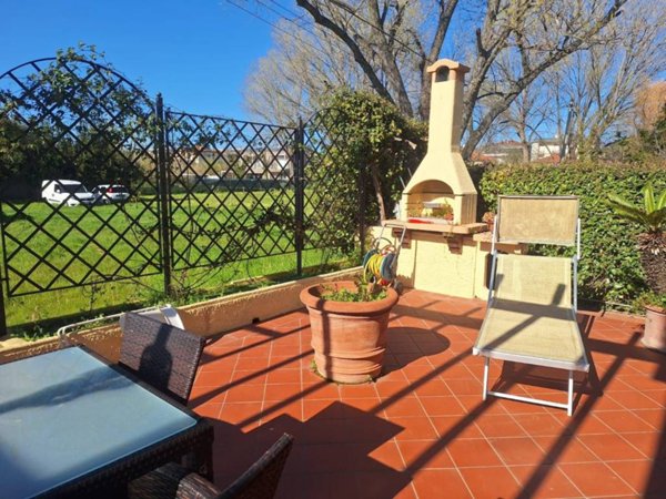 casa indipendente in vendita a Rimini in zona Celle