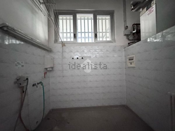 locale di sgombero in vendita a Rimini in zona Celle