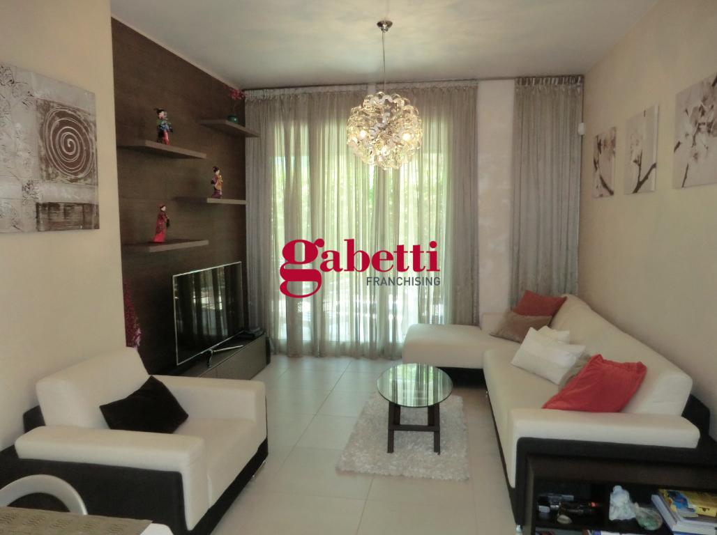 appartamento in vendita a Rimini in zona Marina Centro