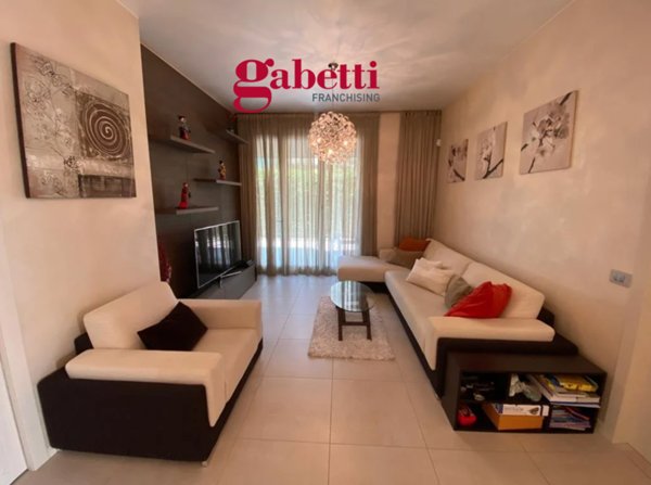 appartamento in vendita a Rimini in zona Marina Centro