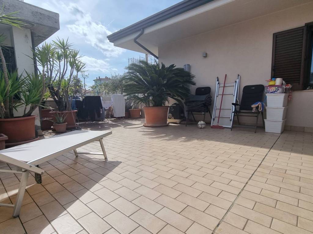 casa indipendente in vendita a Rimini in zona Lagomaggio