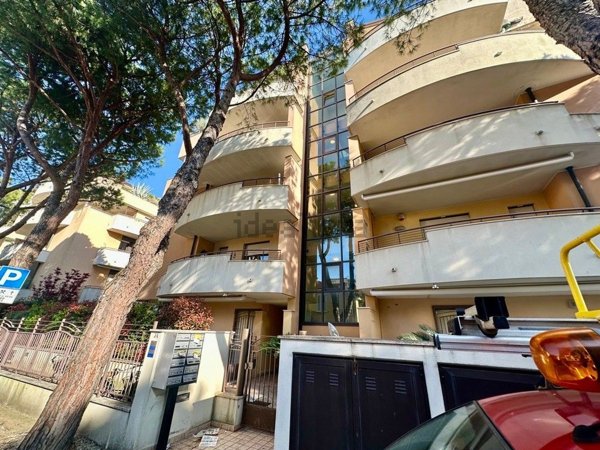 appartamento in vendita a Rimini in zona Marina Centro