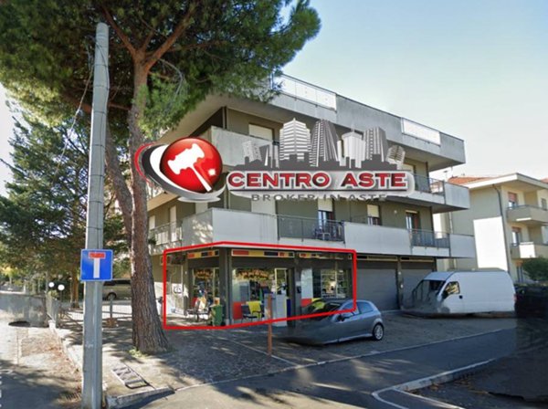 negozio in vendita a Rimini in zona Rivazzurra