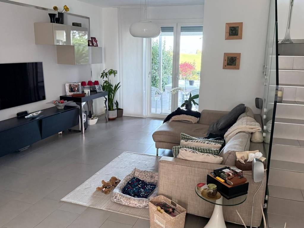 casa indipendente in vendita a Rimini in zona San Lorenzo in Correggiano