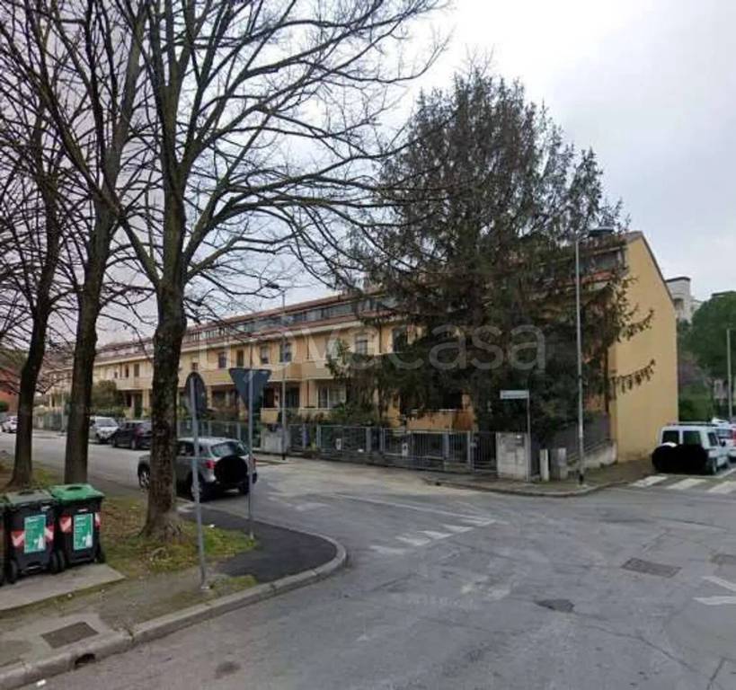 casa indipendente in vendita a Rimini in zona Celle
