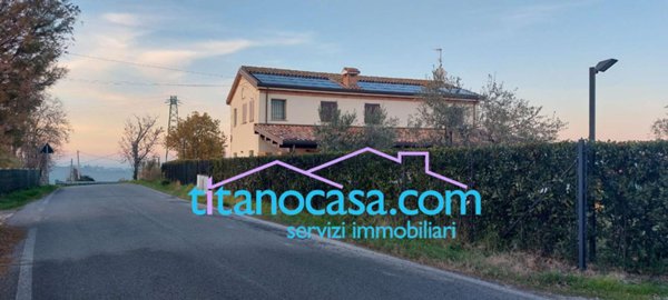 casa indipendente in vendita a Rimini in zona Vergiano