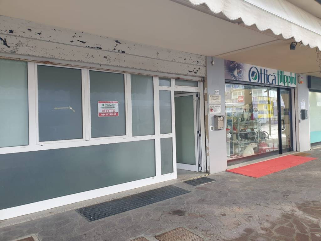 ufficio in vendita a Rimini in zona Viserbella