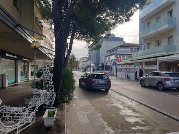 ufficio in vendita a Rimini in zona Viserbella