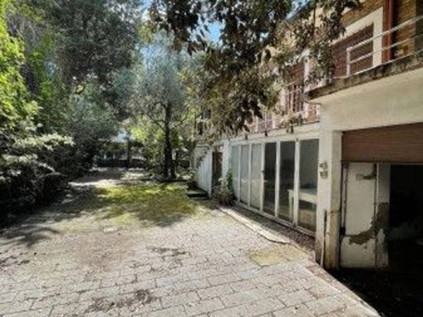 casa indipendente in vendita a Rimini in zona Rivazzurra