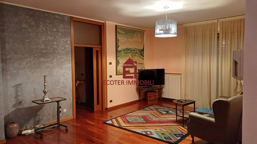 appartamento in vendita a Rimini in zona Marina Centro