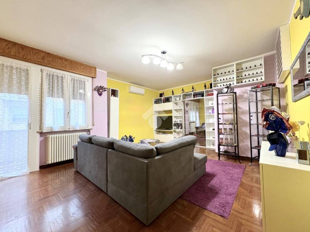 casa indipendente in vendita a Rimini in zona Santa Giustina