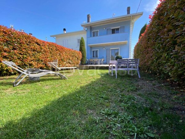 casa indipendente in vendita a Rimini in zona Viserbella