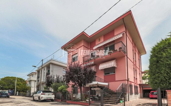 appartamento in vendita a Rimini in zona Miramare di Rimini