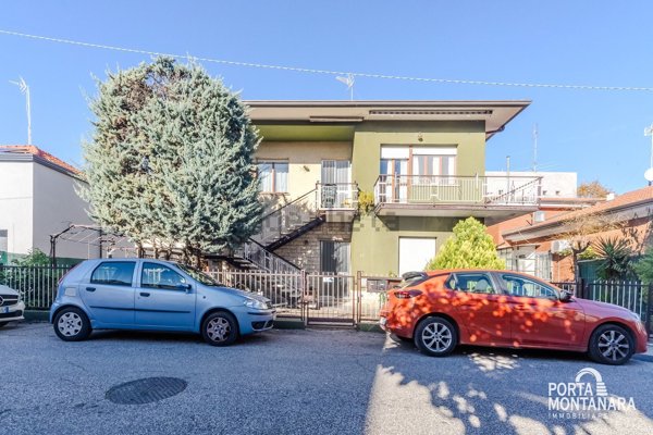 appartamento in vendita a Rimini in zona Lagomaggio