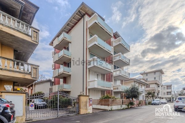 appartamento in vendita a Rimini in zona Viserbella