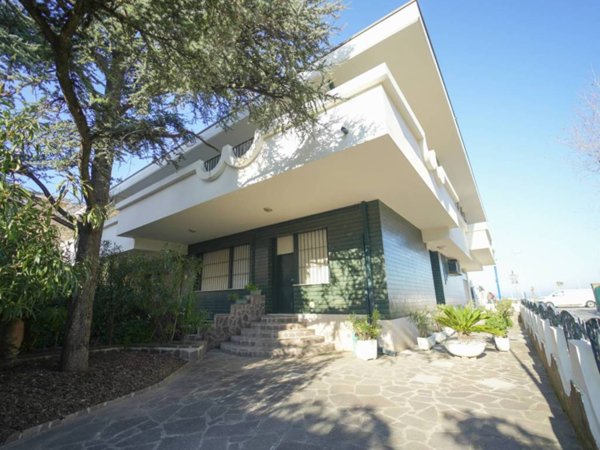 appartamento in vendita a Rimini in zona Marina Centro