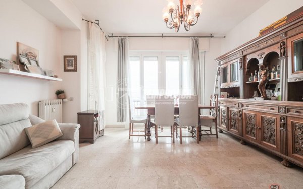 appartamento in vendita a Rimini in zona Marina Centro