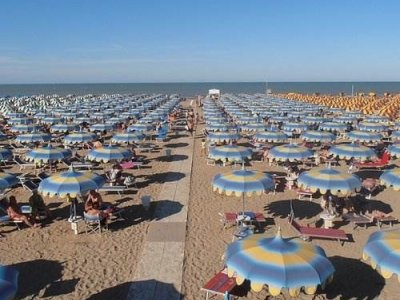 negozio in vendita a Rimini in zona Marebello