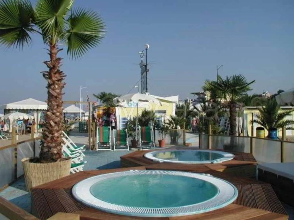 negozio in vendita a Rimini in zona Lagomaggio
