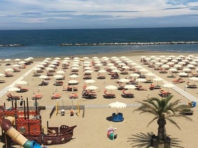 negozio in vendita a Rimini in zona Viserba