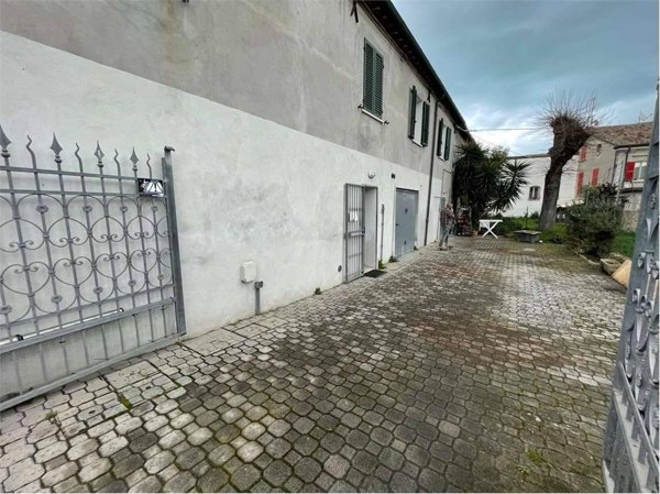 casa indipendente in vendita a Rimini in zona Fiera Vecchia